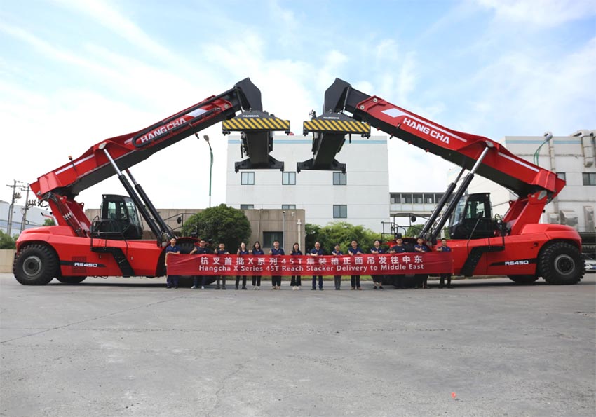 /uploads/image/2022/09/29/Hangcha delivered 45t Reach Stacker to the Middle East (4).jpg Hangcha delivered 45t Reach Stacker to the Middle East (4).jpg