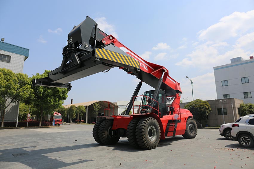 /uploads/image/2023/06/01/Giant Forklifts to South America (4).jpg Giant Forklifts to South America (4).jpg